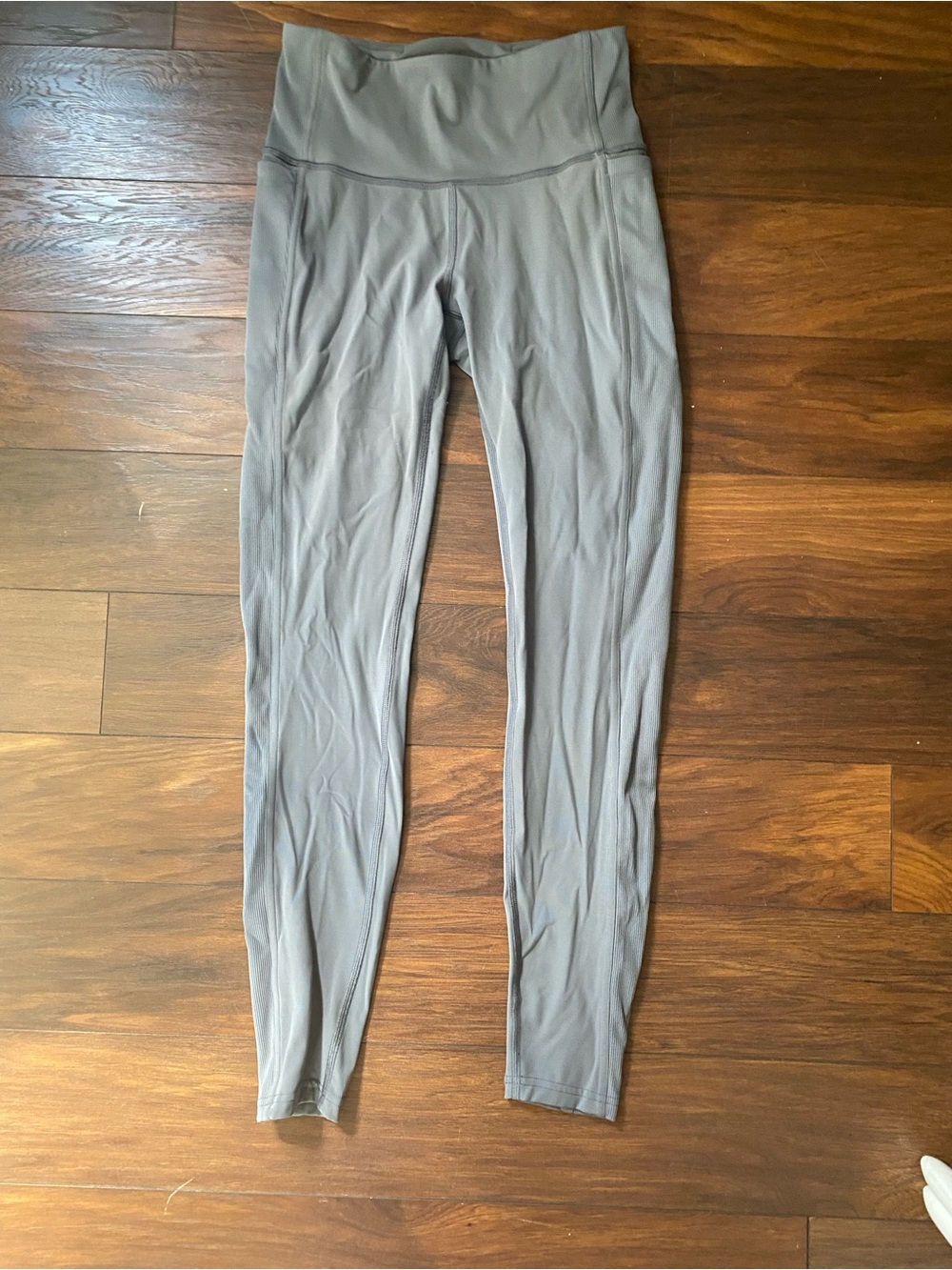 Lululemon High-Rise Leggings Grey Side Pocket Size 6